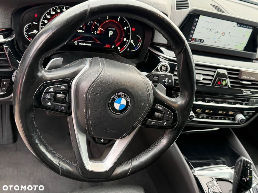 BMW Seria 5 520d M Sport Edition - 14