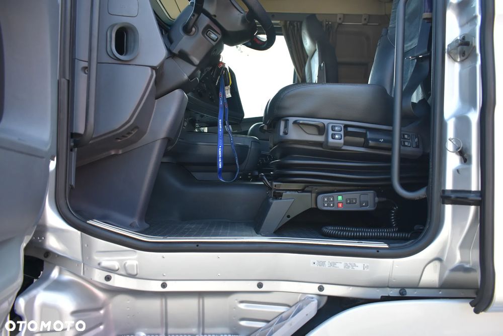 Scania R450 // CROWN EDITION // NAVI // FULL LED TYŁ I PRZÓD // SKÓRY // METALIK // DUŻA NAVI // KLIMA POSTOJOWA // - 24