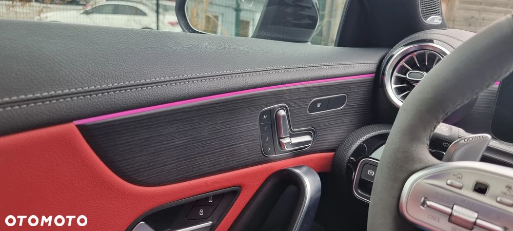 Mercedes-Benz CLA AMG 45 4-Matic 8G-DCT - 24