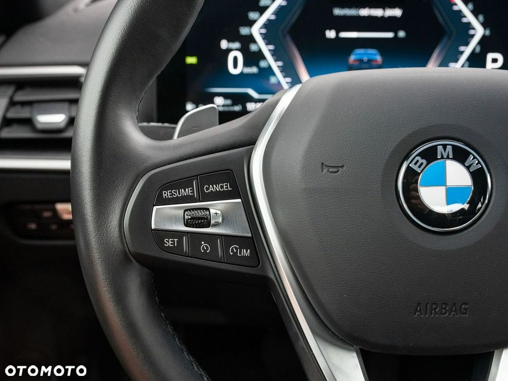 BMW Seria 3 318i - 14