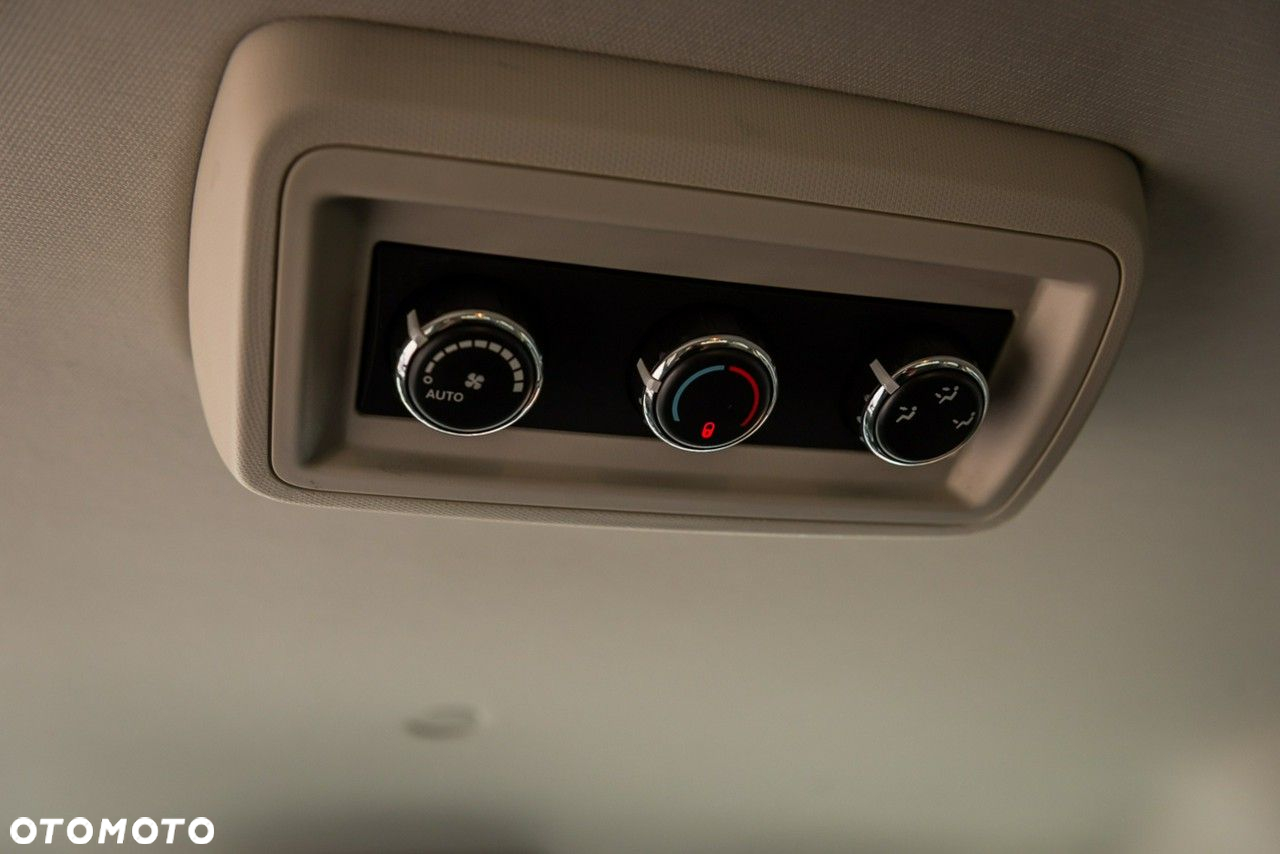 Chrysler Grand Voyager 3.8 Automatik Limited - 24