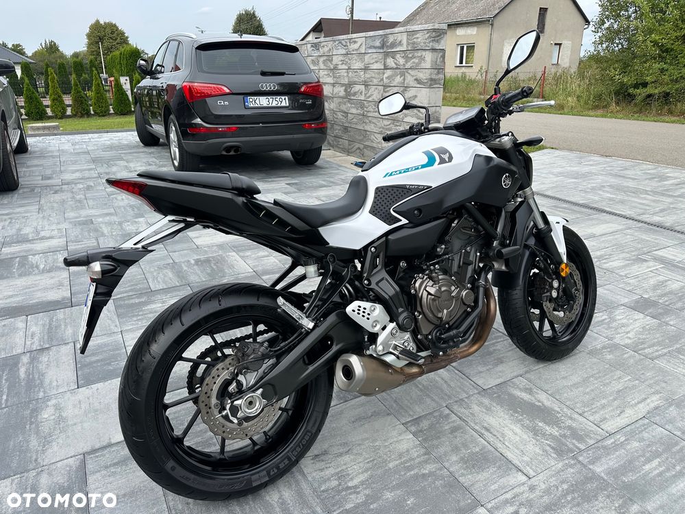 Yamaha MT - 6