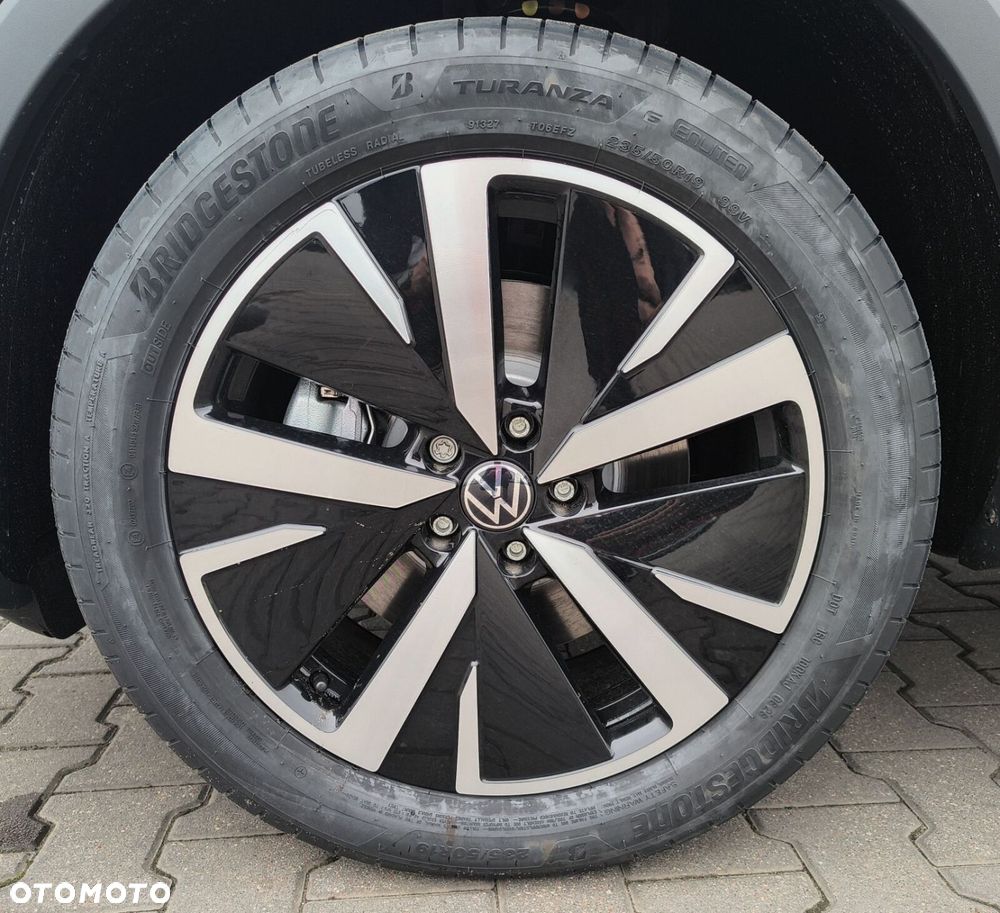 Volkswagen Tiguan - 22