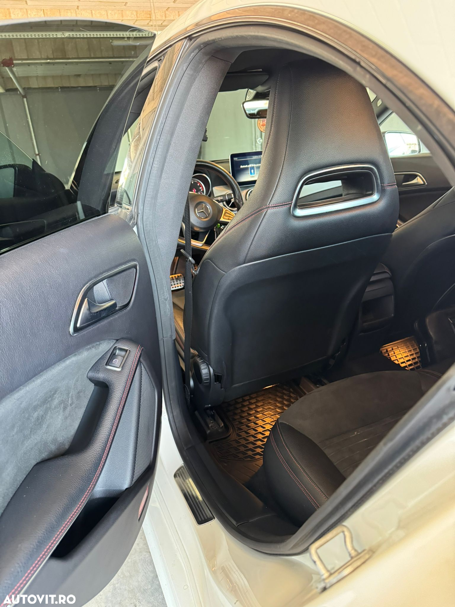 Mercedes-Benz CLA 220 d Aut. - 11