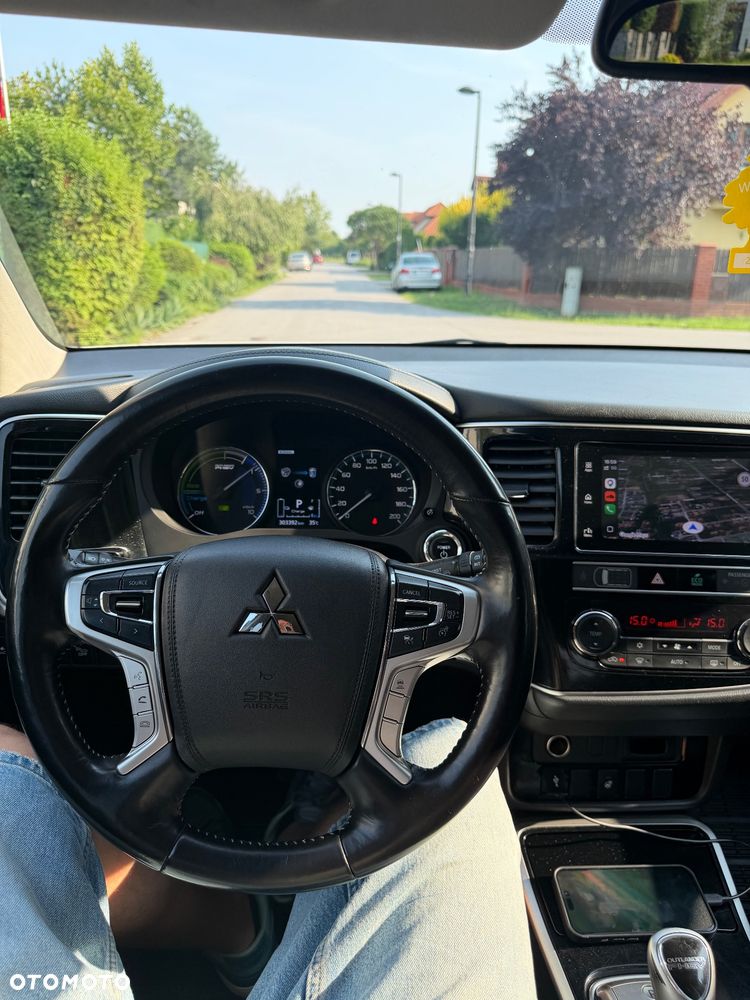 Mitsubishi Outlander - 14