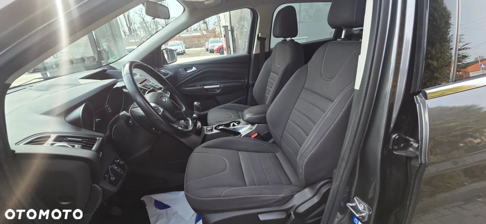 Ford Kuga 1.5 EcoBoost 2x4 Titanium - 29