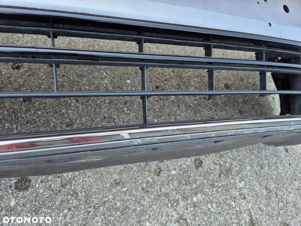 VW Passat B8 lifting R Line 19- zderzak przedni kratka grill ślizg 3G0 - 5