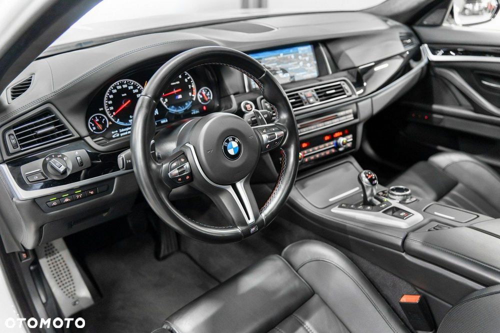 BMW M5 DKG - 29