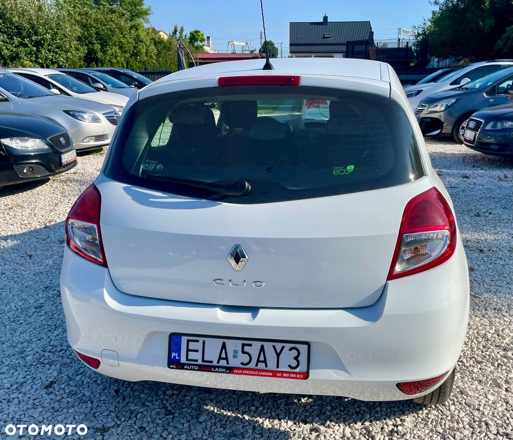 Renault Clio 1.2 16V Authentique - 17