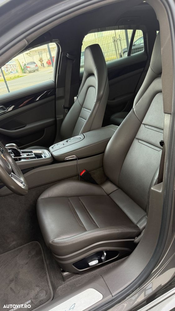 Porsche Panamera 4 - 13