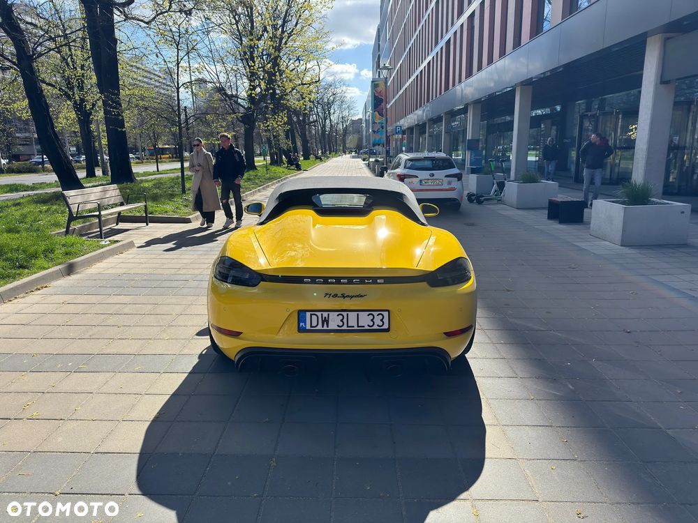 Porsche 718 Spyder - 5