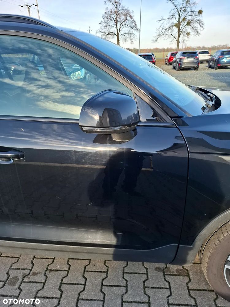 Volvo XC40 zderzak tyl kod lakieru 019 - 19