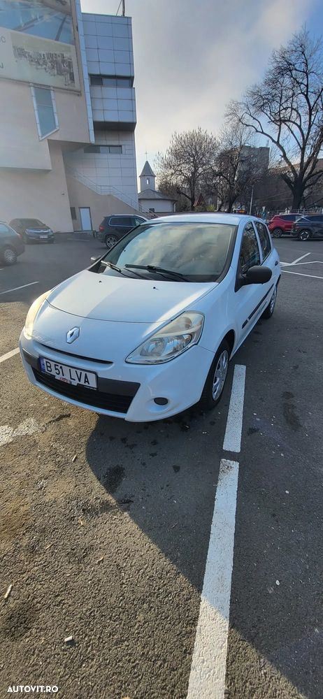 Renault Clio - 1