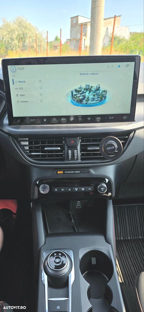 Ford Kuga - 10