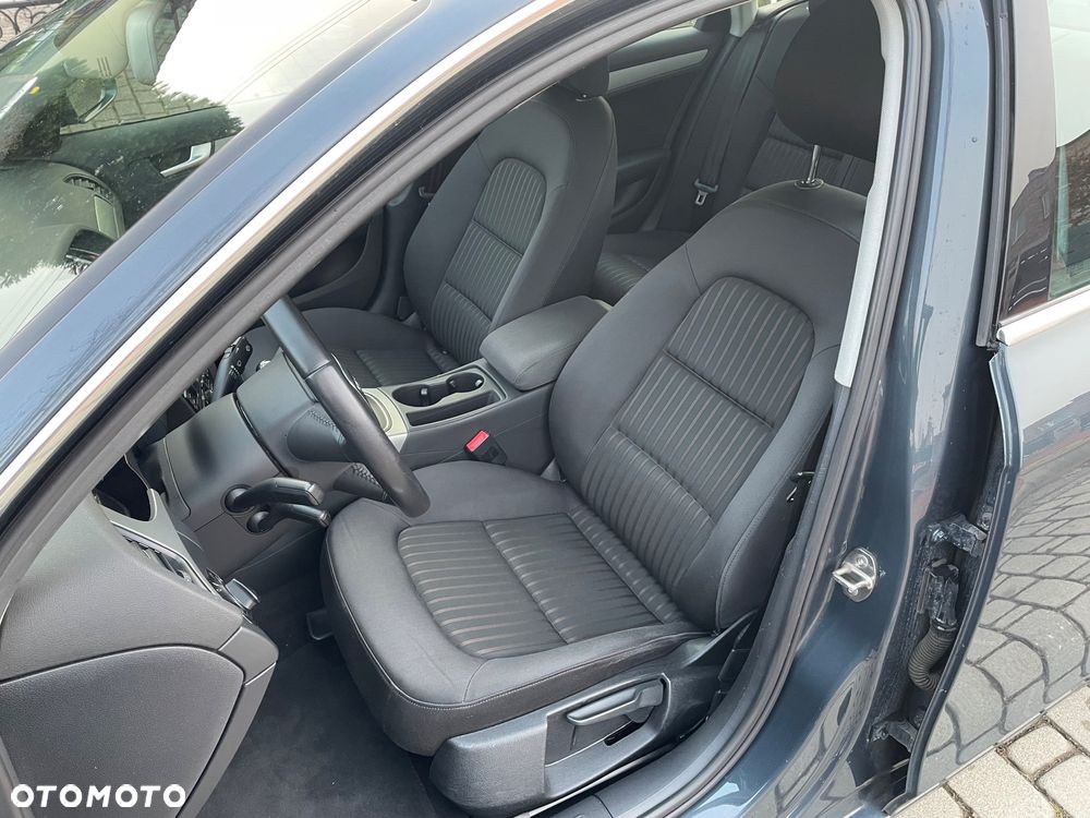 Audi A4 Limousine - 16
