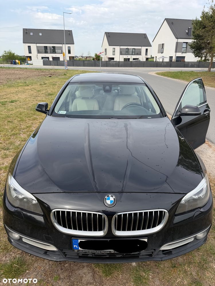 BMW Seria 5 520d xDrive - 4