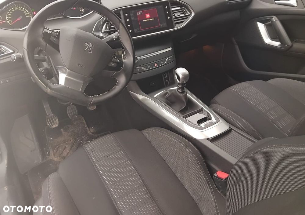 Peugeot 308 PureTech 130 Stop & Start Allure - 5