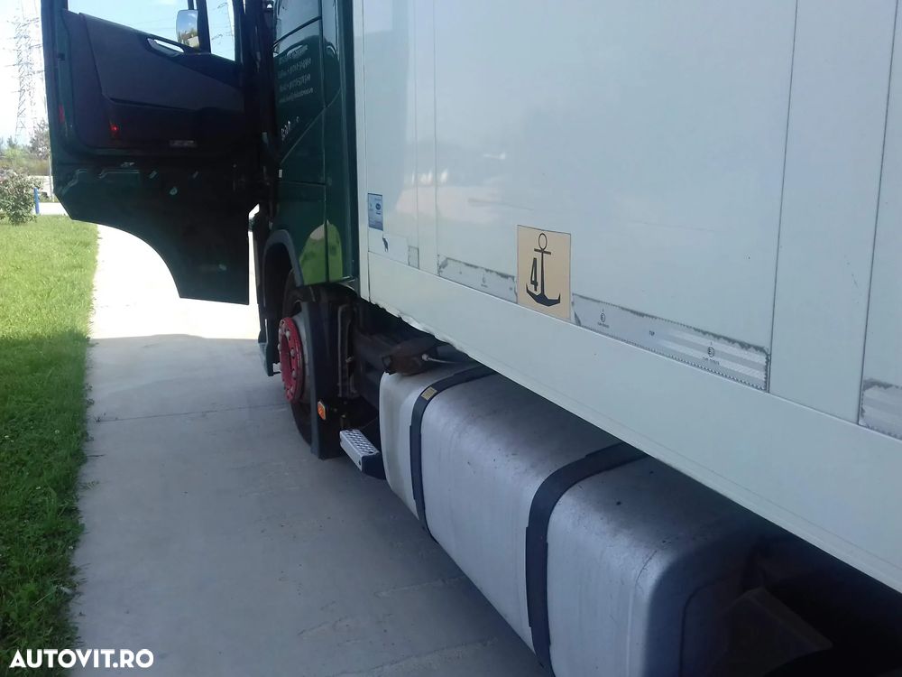 Schmitz Cargobull FRIGO MEGA si TRANSPORT CONFECTII PE UMERASE - 3