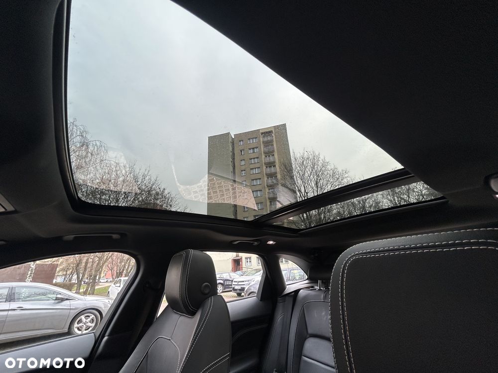 Jaguar F-Pace 2.0 i4D AWD R-Sport - 39