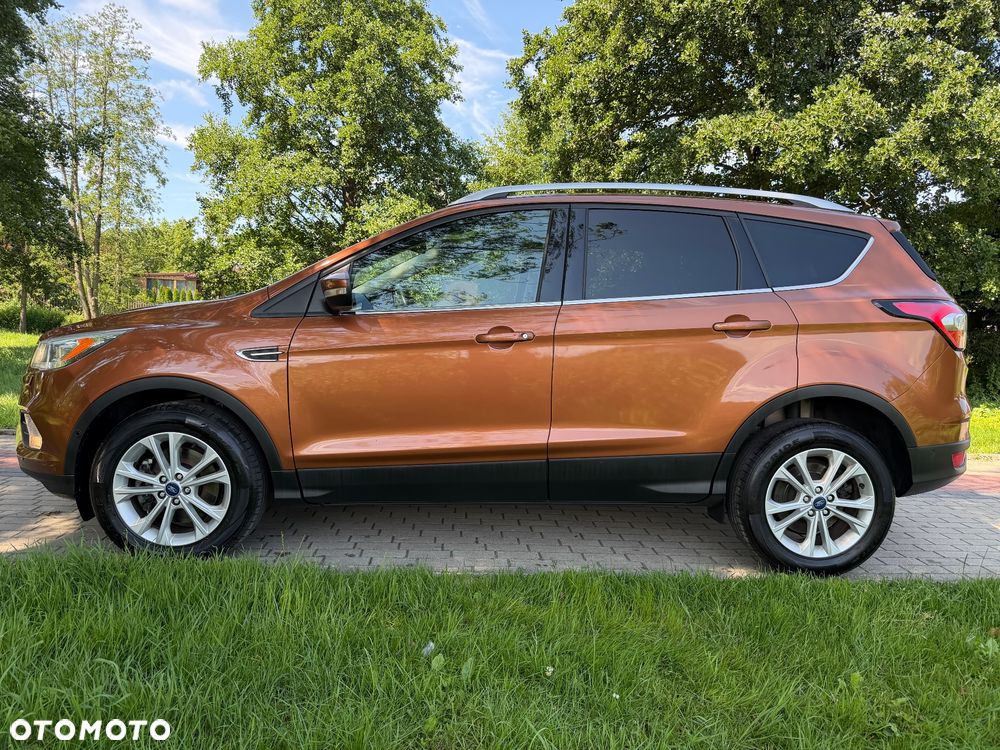 Ford Kuga 2.0 TDCi 2x4 Titanium - 6