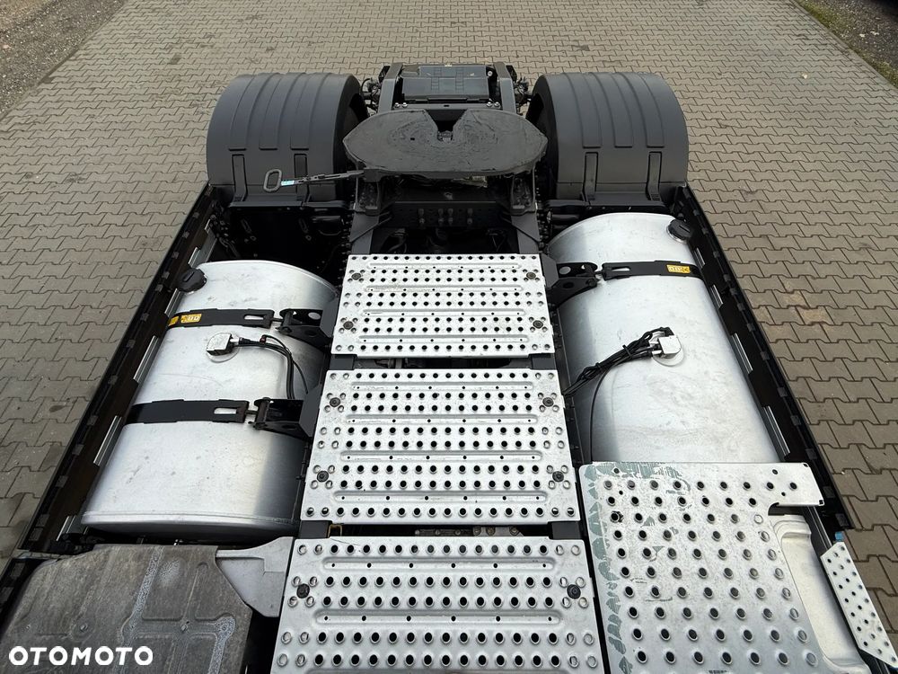 Volvo FH 16 750/RETARDER/SKÓRY/NAVI/XENON/ON1200 L/SPROWADZONY - 19