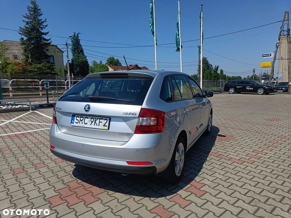 Skoda RAPID 1.2 TSI Ambition - 4