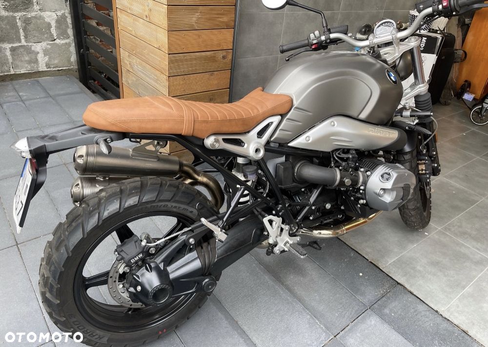 BMW R - 1