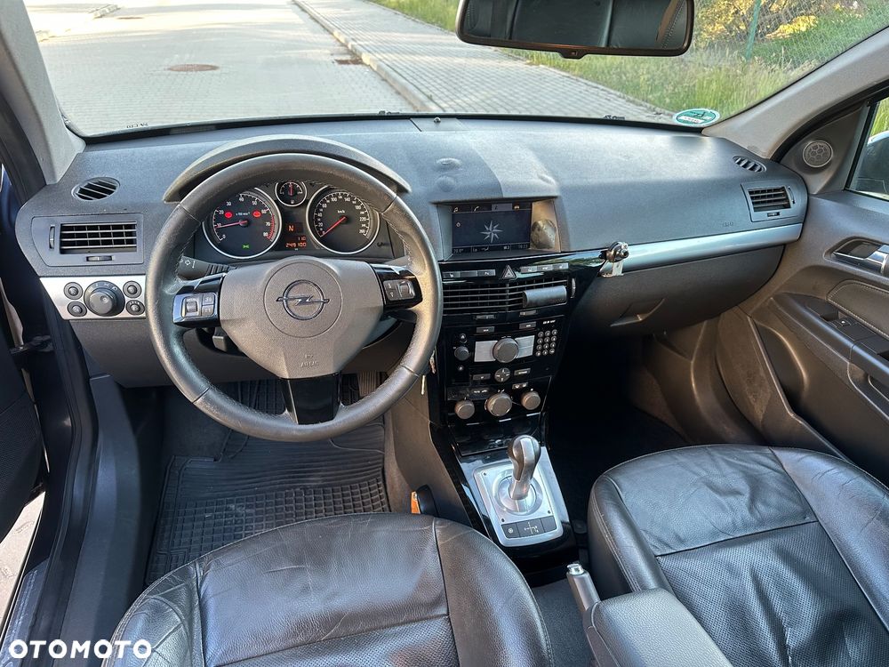 Opel Astra 1.6 Essentia EasyTronic - 28