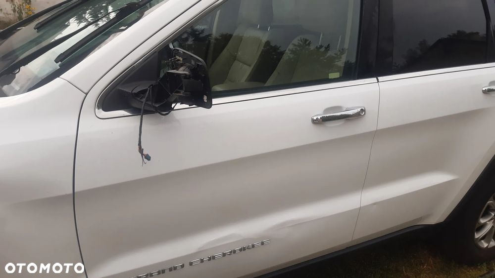 Jeep Grand Cherokee - 14