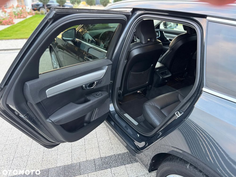 Volvo V90 - 33