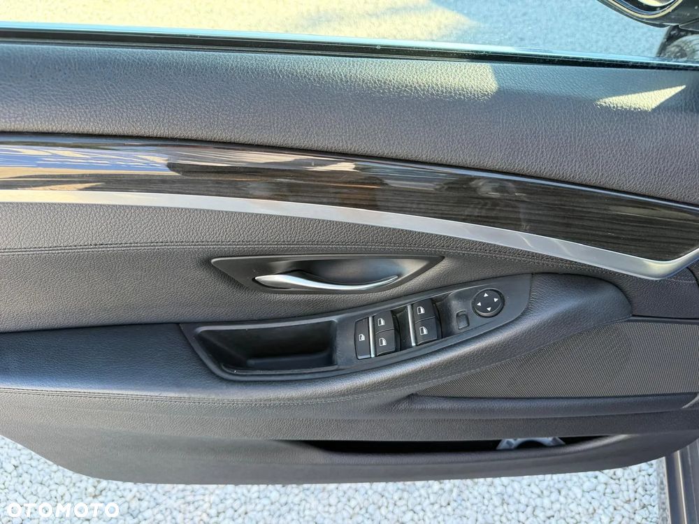 BMW Seria 5 518d Luxury Line - 18