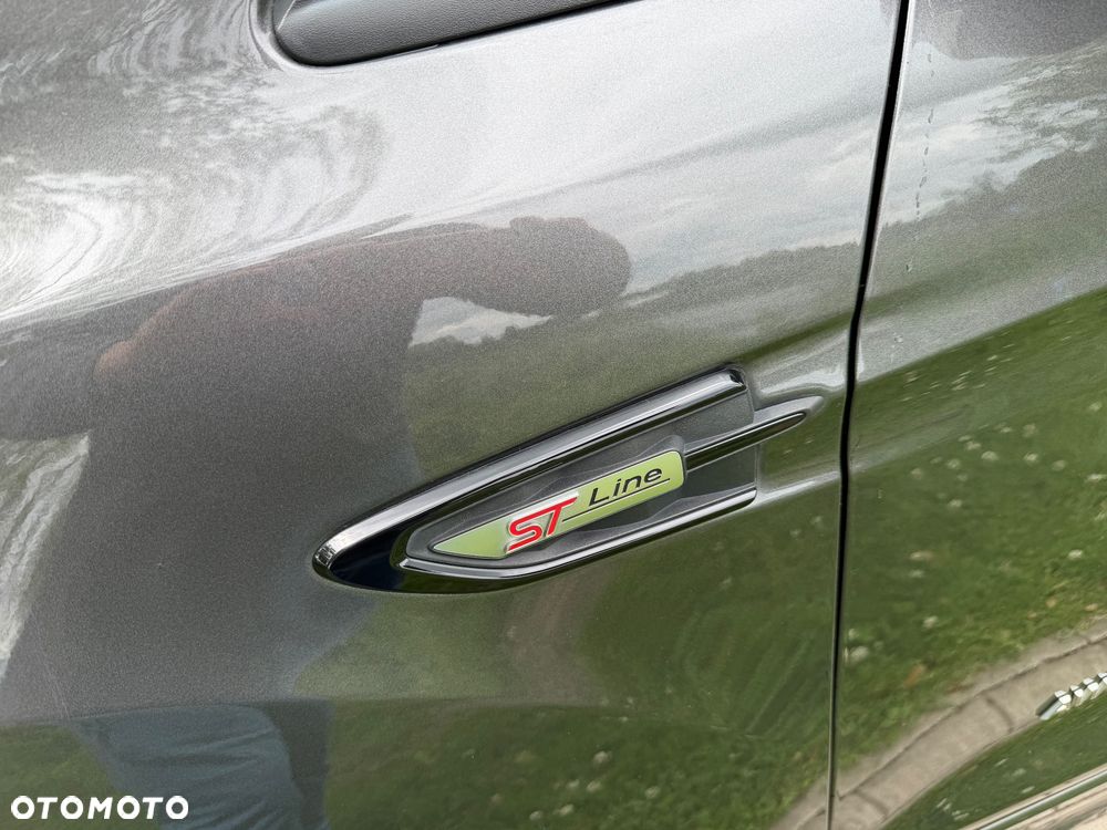 Ford Kuga 2.0 TDCi 4x4 ST-Line - 29