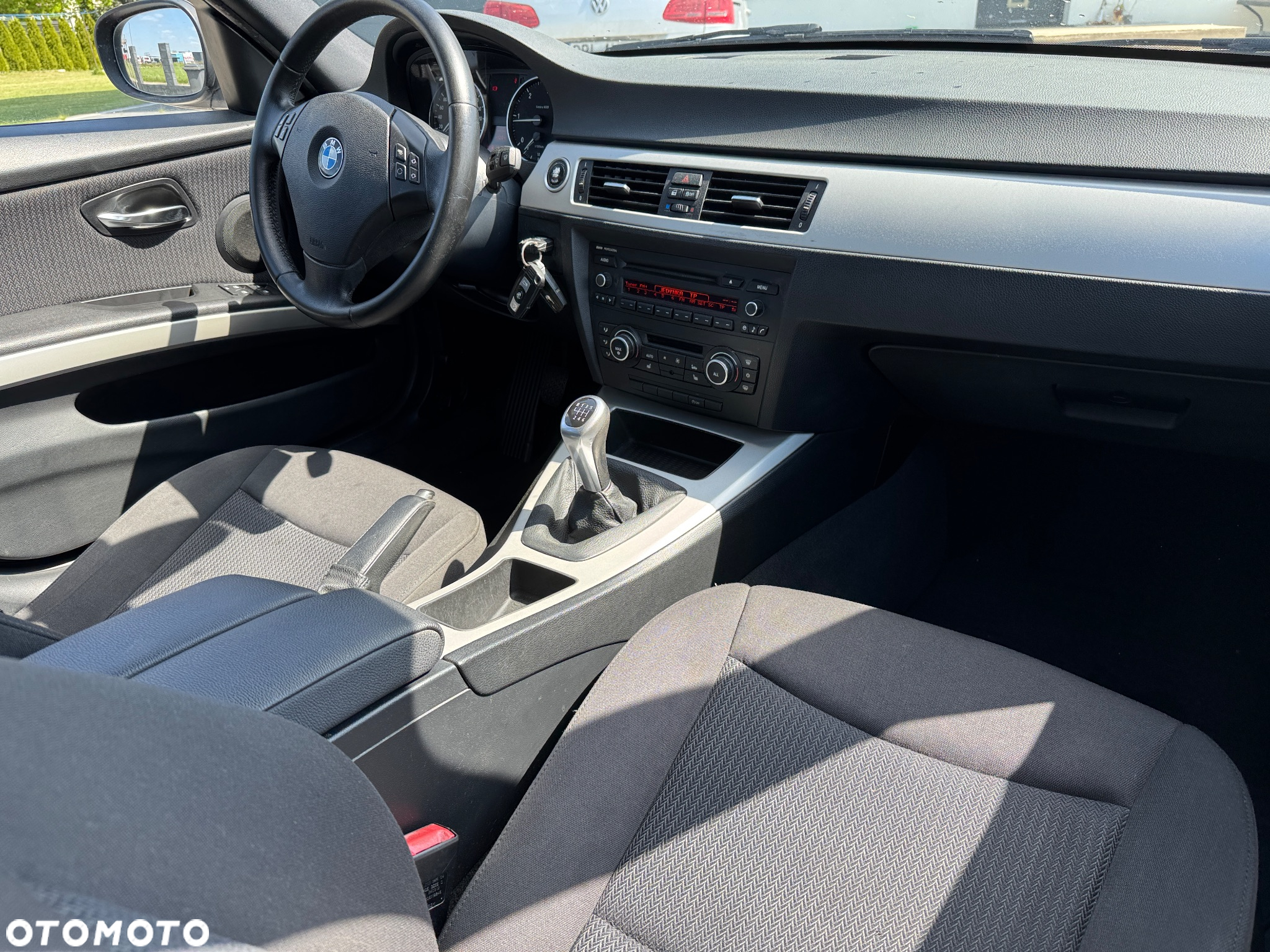 BMW Seria 3 318d DPF Touring Edition Exclusive - 8