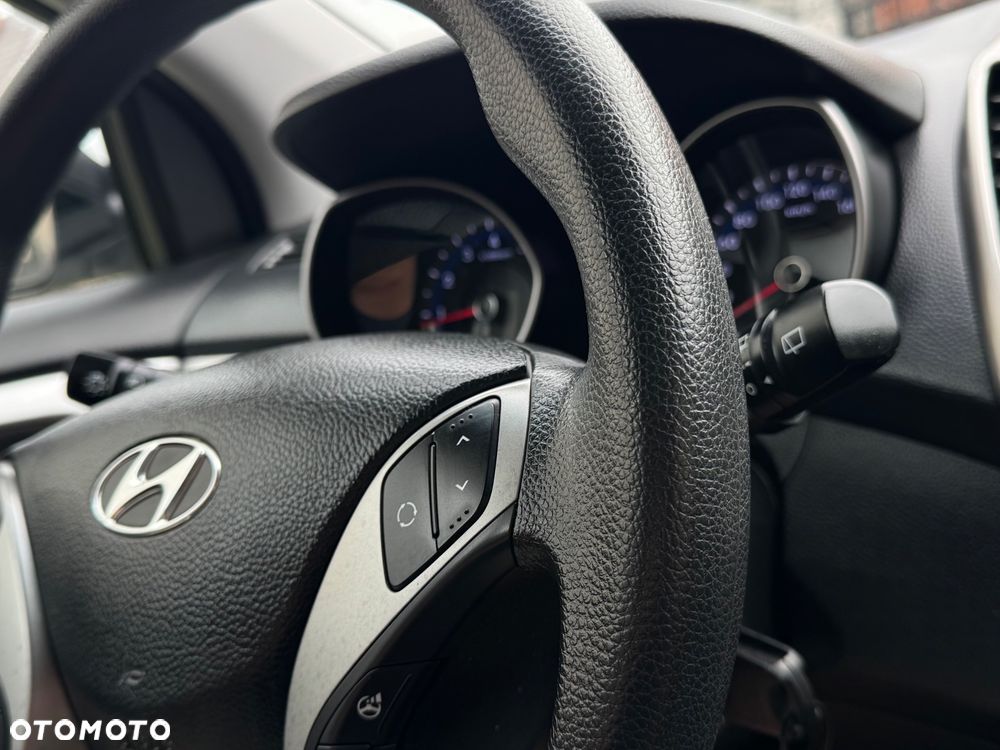 Hyundai i30 blue 1.4 - 15