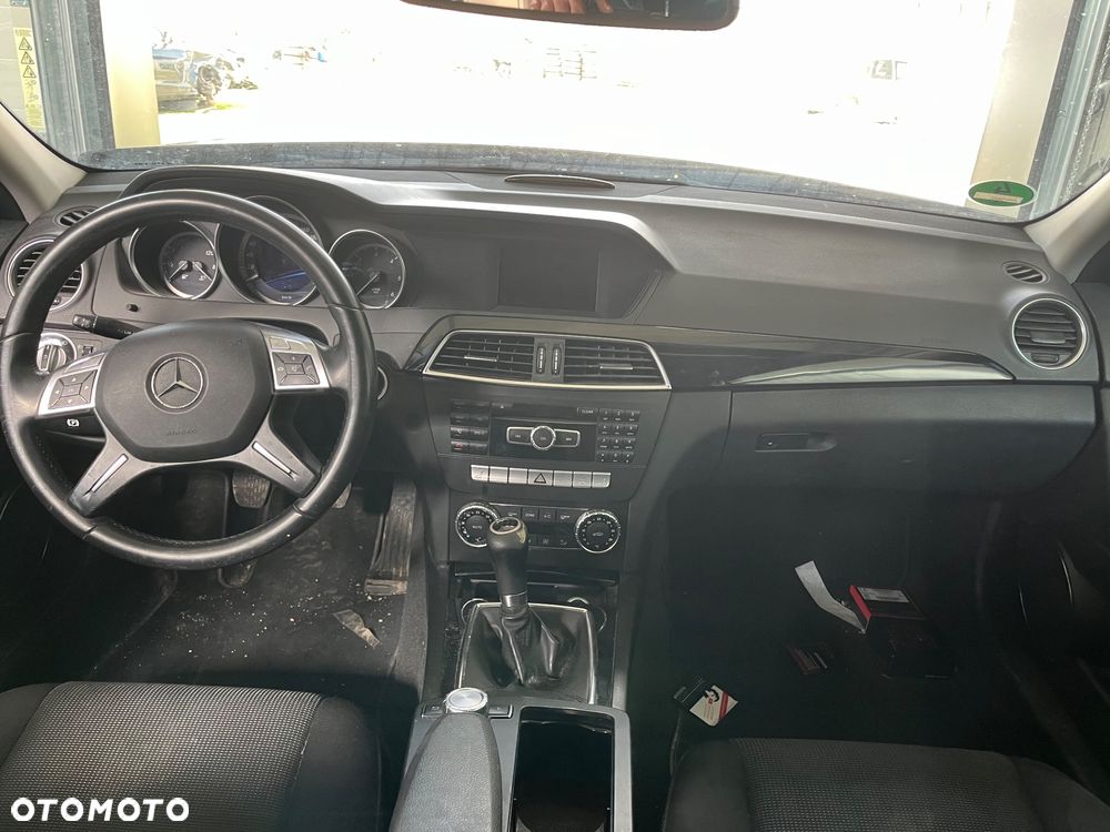 Mercedes-Benz Klasa C 200 CDI DPF (BlueEFFICIENCY) Avantgarde - 14