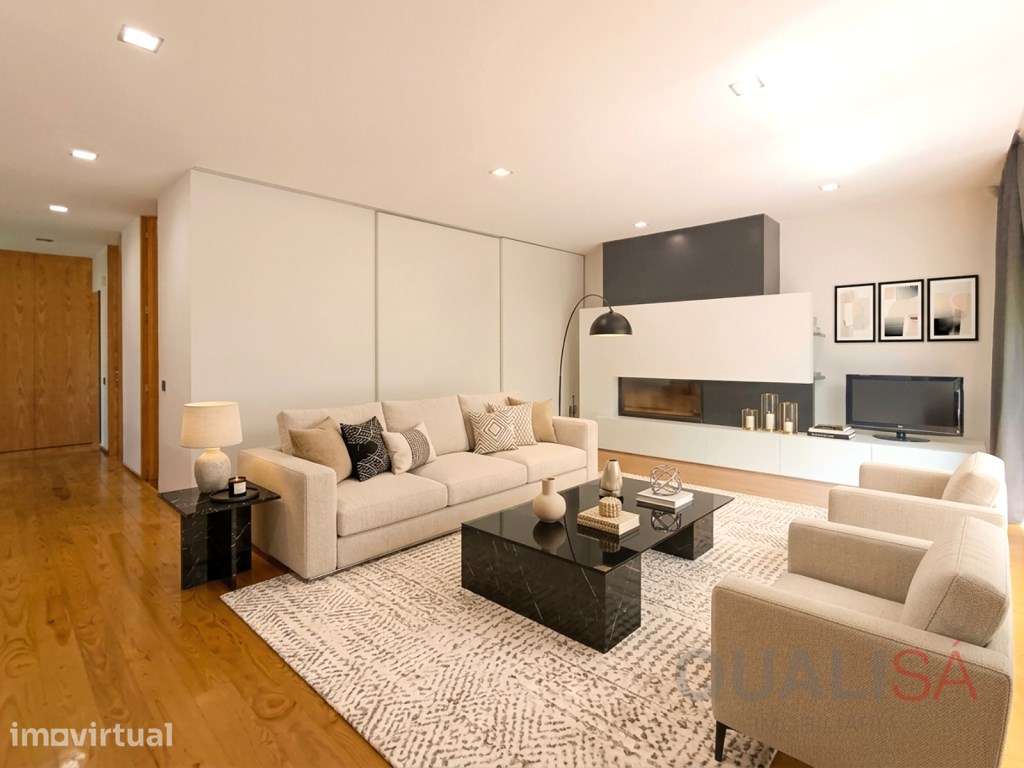 Moradia T3 individual e térrea de linhas arquitetónicas modernsa em... - Grande imagem: 2/31