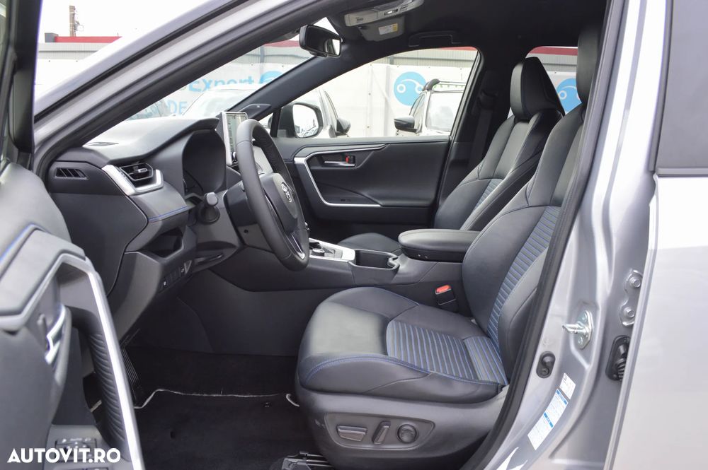 Toyota RAV4 2.5 4x4 Team Deutschland - 31