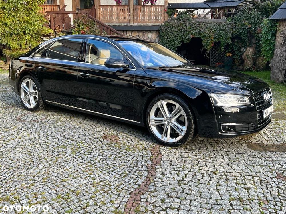 Audi A8 - 6
