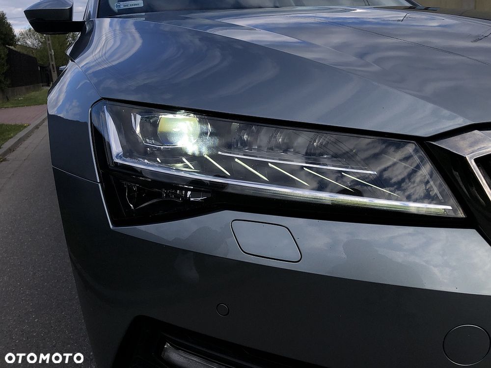 Skoda Superb 2.0 TDI SCR Style DSG - 8