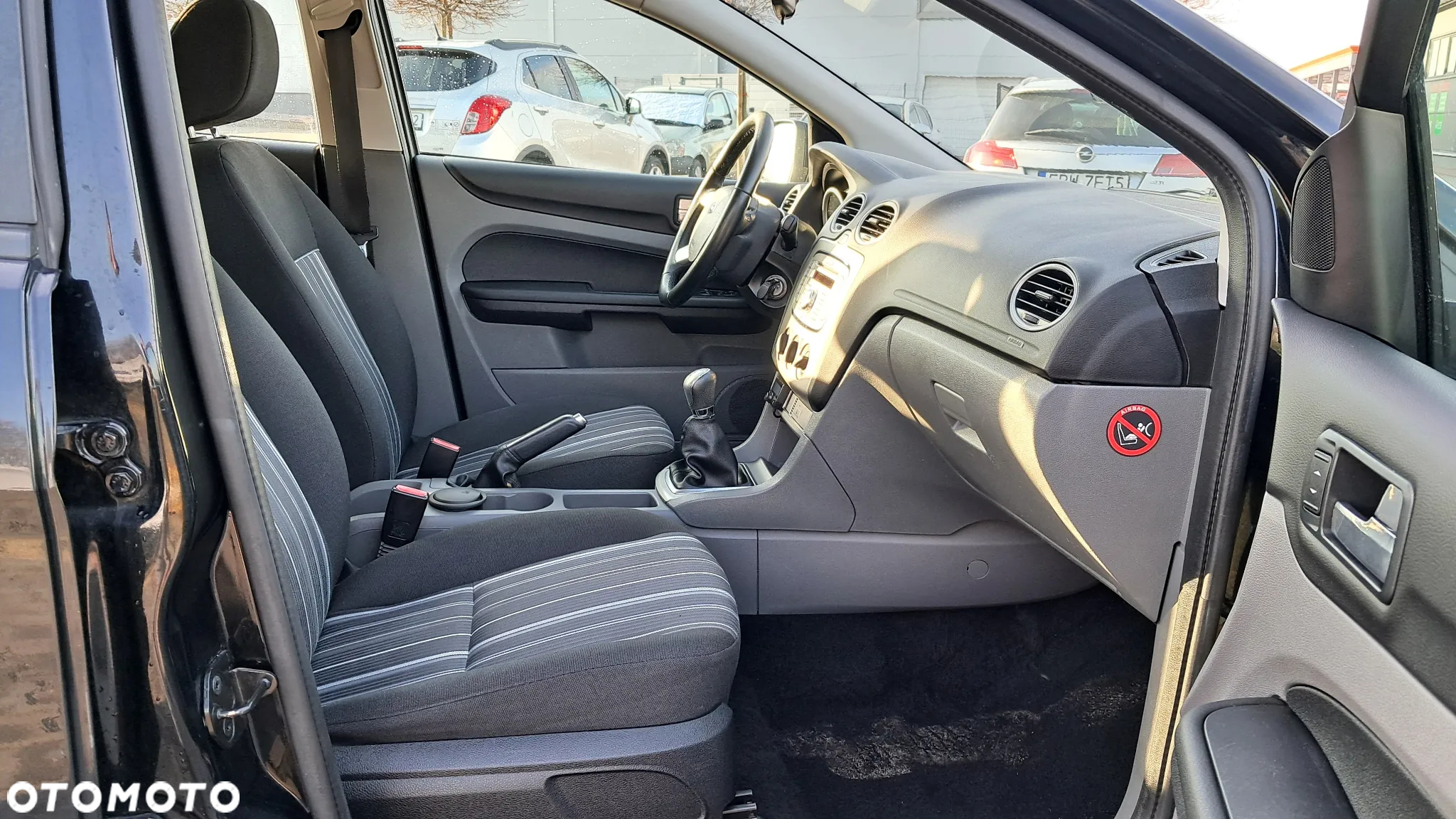 Ford Focus 1.6 16V Ambiente - 15