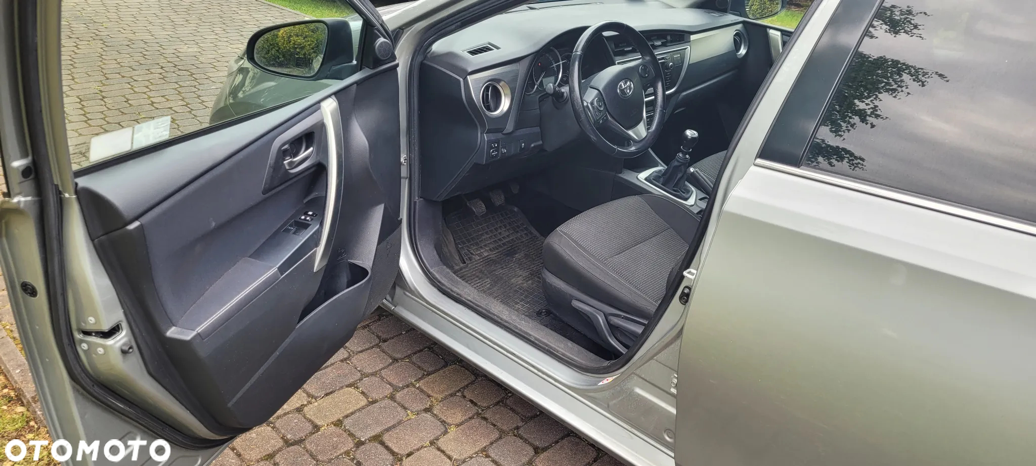 Toyota Auris 1.6 Active - 10
