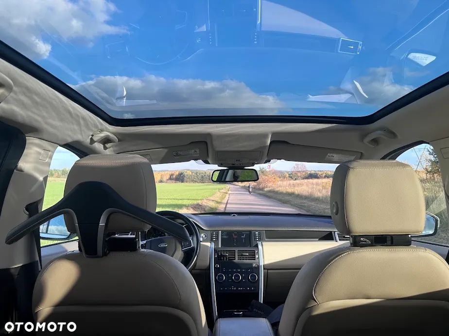 Land Rover Discovery Sport - 11