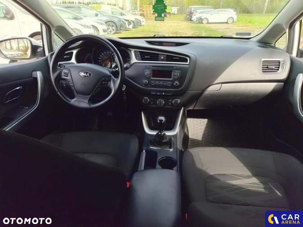 Kia Ceed - 34