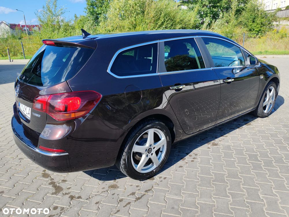 Opel Astra 1.6 T Cosmo - 5