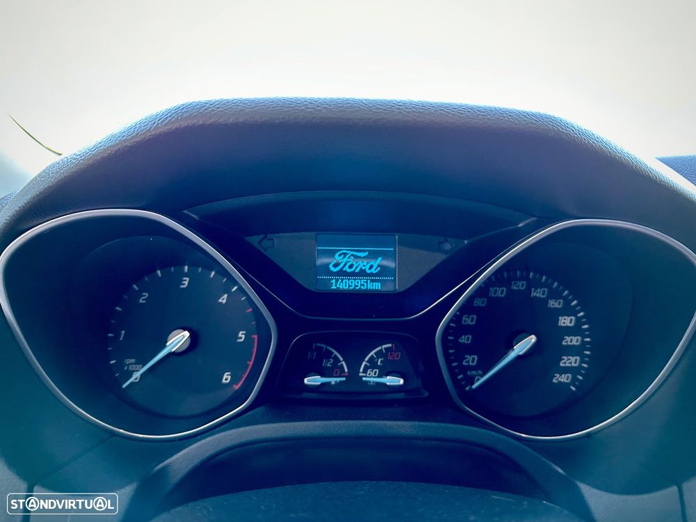 Ford Focus 2.0 TDCi Titanium PowerShift - 23