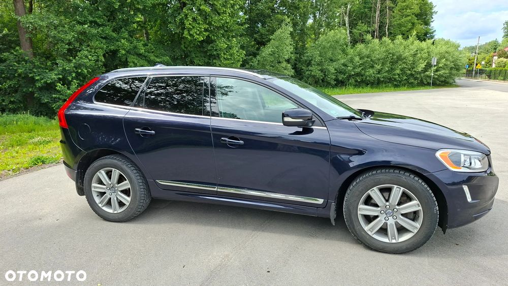 Volvo XC 60 T6 AWD Geartronic Momentum - 4