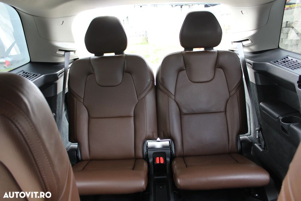 Volvo XC 90 D5 AWD Geartronic Inscription - 8