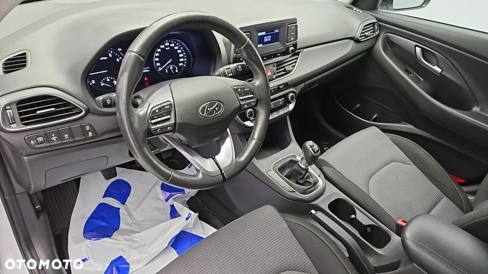 Hyundai i30 1.5 DPI Modern - 10