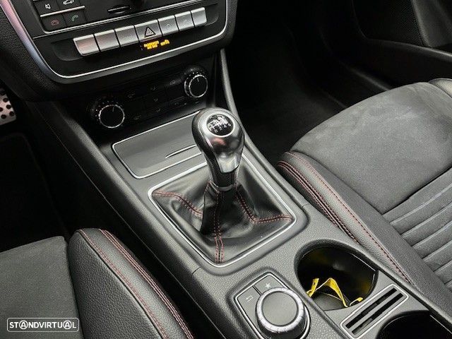 Mercedes-Benz CLA 180 d Shooting Brake AMG Line - 17