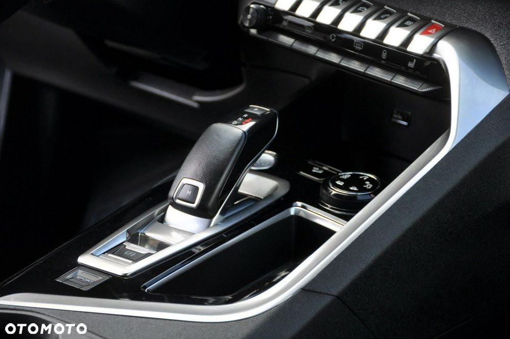 Peugeot 3008 BlueHDi 180 Stop & Start EAT8 Allure - 34